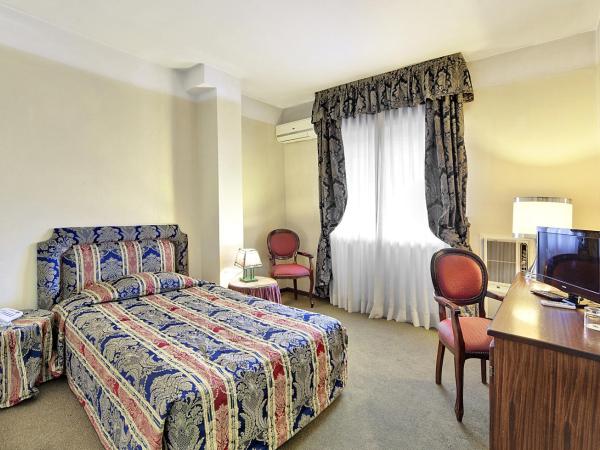 Colonna Palace Hotel Mediterraneo : photo 1 de la chambre chambre simple
