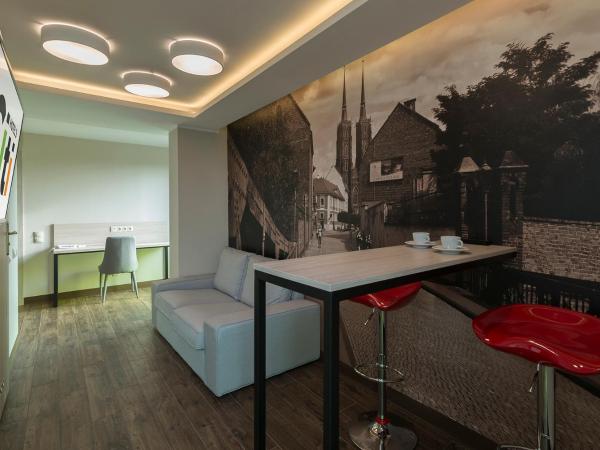 Citi Hotel's Wrocław : photo 4 de la chambre appartement