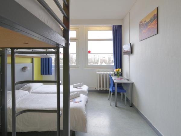 Hotel CIS Paris Maurice Ravel : photo 1 de la chambre chambre familiale avec douche 