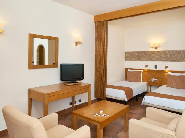 Oceanus Aparthotel : photo 1 de la chambre studio standard avec balcon