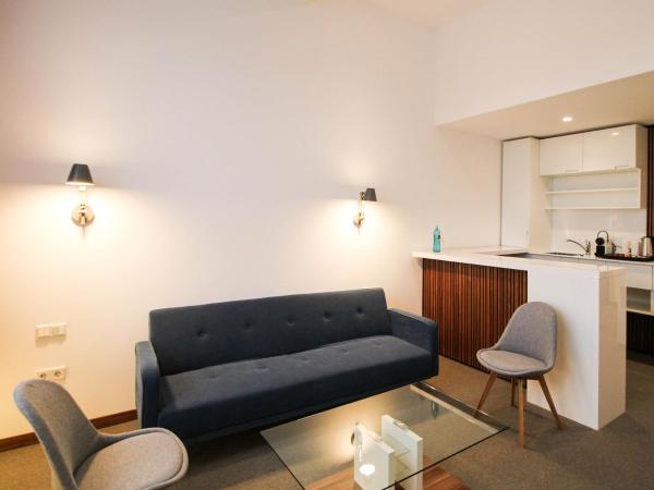 H24 Berlin Lichtenberg : photo 4 de la chambre suite