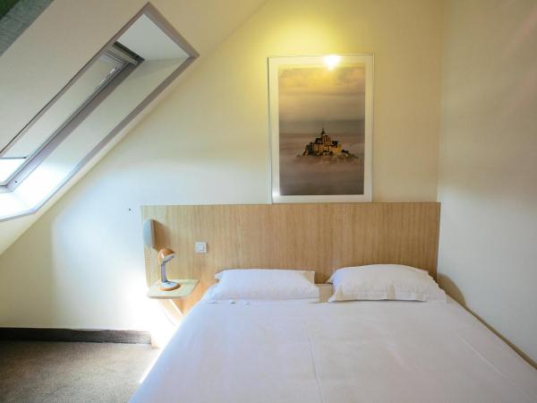 Hôtel Vert : photo 8 de la chambre chambre quadruple avec douche