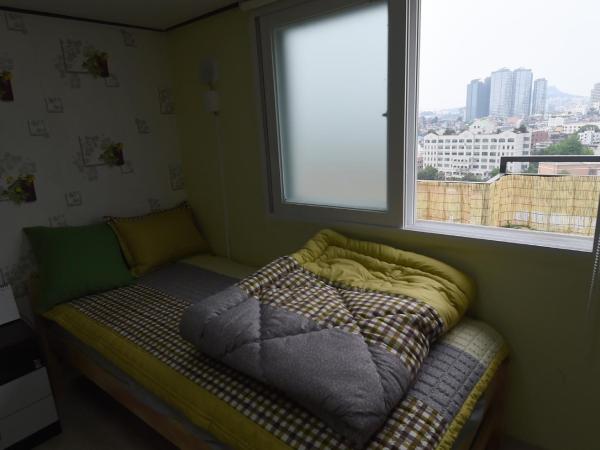 Photo Park Guesthouse : photo 6 de la chambre chambre familiale avec balcon