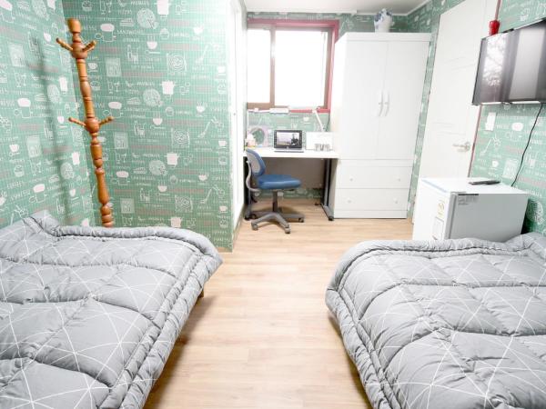 Photo Park Guesthouse : photo 8 de la chambre chambre lits jumeaux avec salle de bains privative