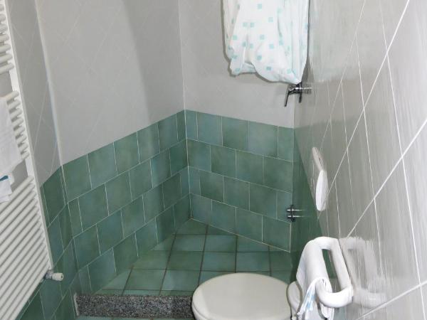 Albergo Villa Mario : photo 3 de la chambre chambre triple