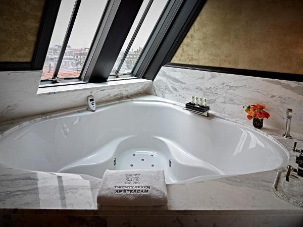 Hotel TwentySeven - Small Luxury Hotels of the World : photo 4 de la chambre suite scène sur toit 