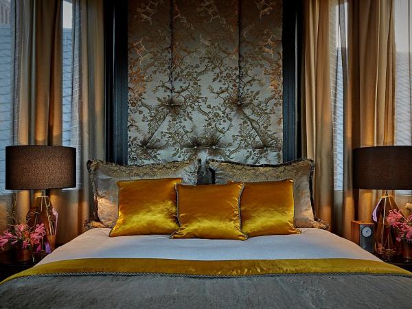 Hotel TwentySeven - Small Luxury Hotels of the World : photo 3 de la chambre suite tour de rêve