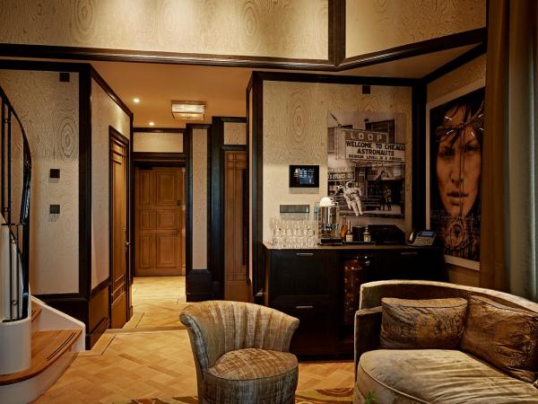 Hotel TwentySeven - Small Luxury Hotels of the World : photo 4 de la chambre suite tour de rêve