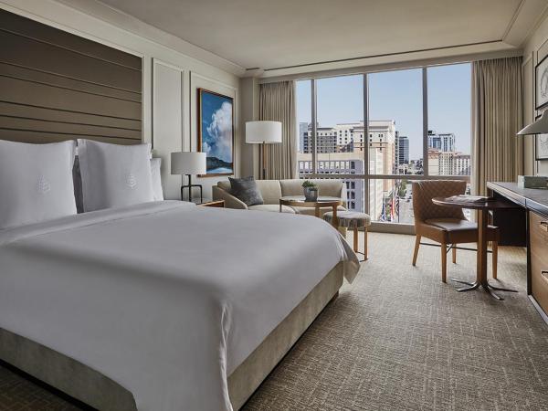 Four Seasons Hotel Austin : photo 2 de la chambre chambre lit king-size - vue sur ville