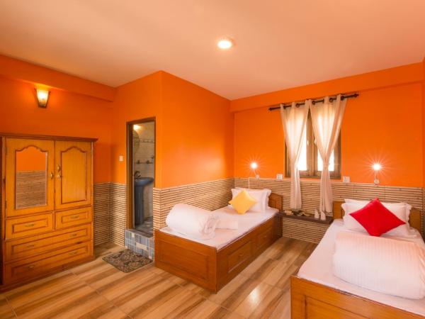Zostel Pokhara : photo 1 de la chambre chambre lits jumeaux deluxe
