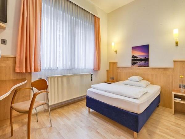 Hotel am Friedensplatz : photo 9 de la chambre chambre double confort