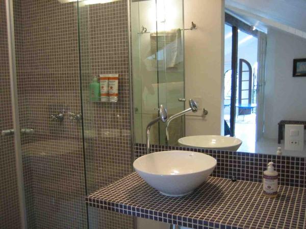 Casa Beleza : photo 2 de la chambre chambre double avec salle de bains privative