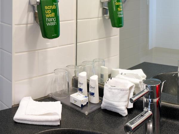 Park Inn by Radisson Istanbul Airport Odayeri : photo 9 de la chambre suite - vue sur forêt