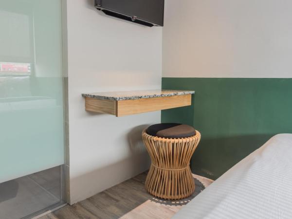 Bunk & Bilik Hotel Jalan Ipoh : photo 8 de la chambre chambre lit queen-size deluxe