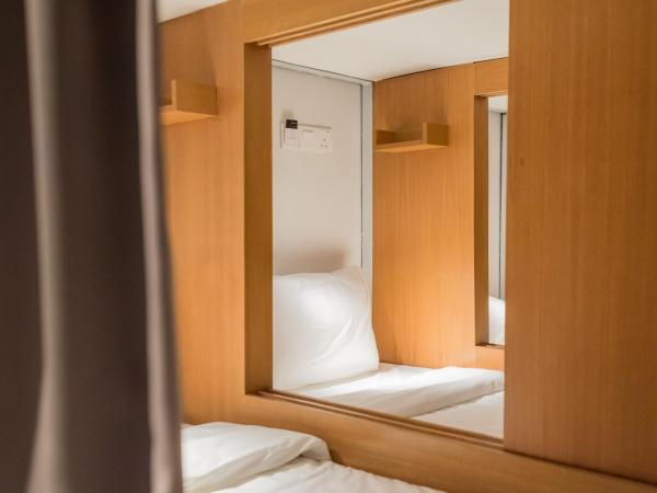 Bunk & Bilik Hotel Jalan Ipoh : photo 10 de la chambre lit superposé simple dans dortoir réservé aux femmes