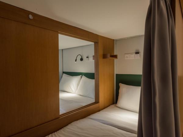 Bunk & Bilik Hotel Jalan Ipoh : photo 1 de la chambre lit superposé simple dans dortoir réservé aux femmes