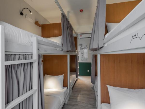 Bunk & Bilik Hotel Jalan Ipoh : photo 4 de la chambre lit superposé simple dans dortoir réservé aux femmes