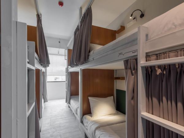 Bunk & Bilik Hotel Jalan Ipoh : photo 6 de la chambre lit superposé simple dans dortoir réservé aux femmes