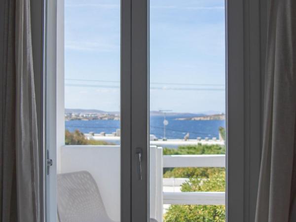 White Myth : photo 7 de la chambre chambre double deluxe avec balcon - vue sur mer