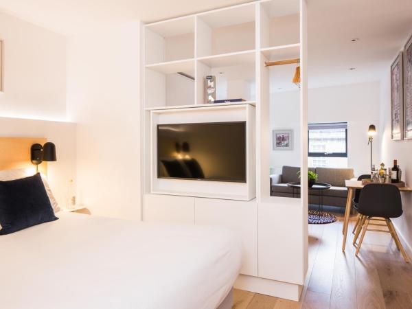 Hiding Space Westgate Apartments : photo 5 de la chambre studio standard