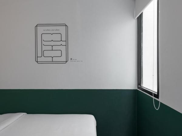 Bunk & Bilik Hotel Jalan Ipoh : photo 5 de la chambre chambre lit queen-size standard avec salle de bains commune