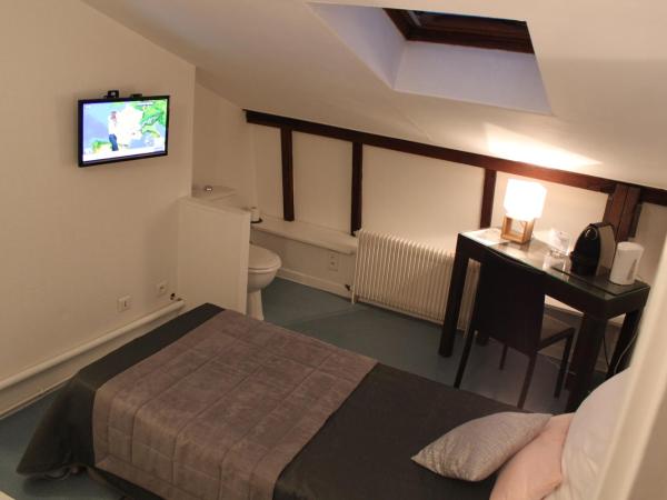 Résidence et Chambres d'Hôtes de La Porte d'Arras : photo 4 de la chambre studio standard