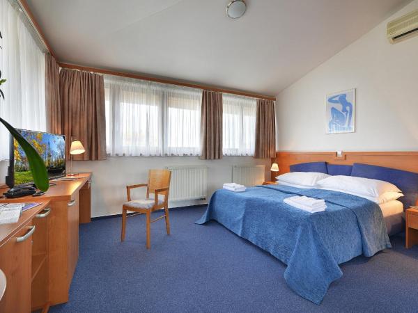 EA Hotel Populus : photo 4 de la chambre suite