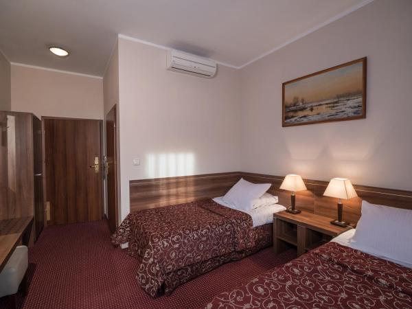 Jasek Premium Hotel Wrocław : photo 4 de la chambre chambre double ou lits jumeaux