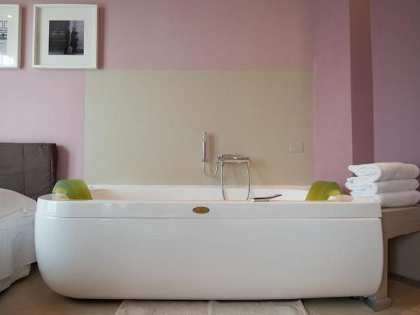 Hotel Orcagna : photo 8 de la chambre chambre de luxe double ou lits jumeaux avec baignoire spa