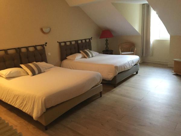 Hôtel Villa Du Parc : photo 1 de la chambre chambre familiale