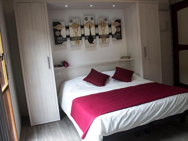 B&B Villa Montreux : photo 6 de la chambre chambre double avec salle de bains privative