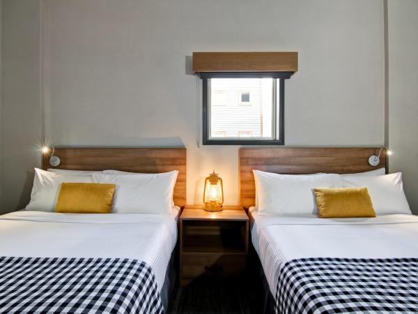 Canalta Lodge : photo 1 de la chambre chambre lit queen-size avec balcon