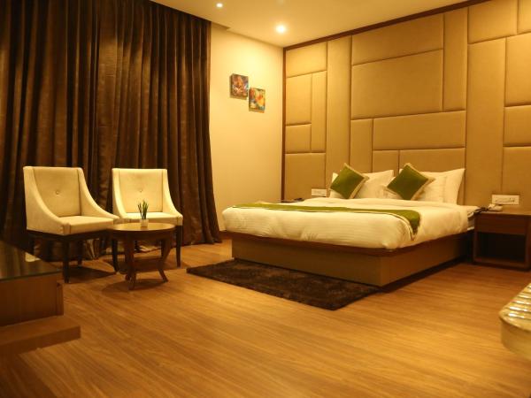 Maple Grand : photo 1 de la chambre standard king room with 20% discount on food