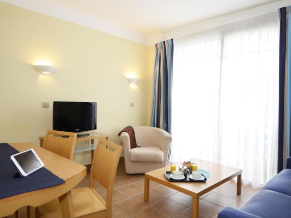 Résidence Odalys Les Greens du Bassin : photo 3 de la chambre appartement 2 pièces - 4 personnes