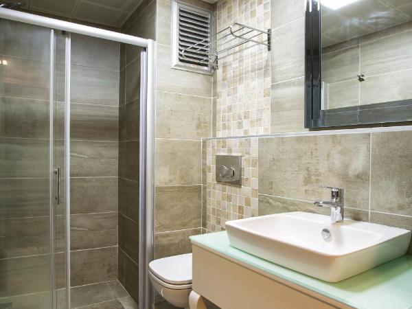 Perla Arya Hotel : photo 4 de la chambre chambre double standard