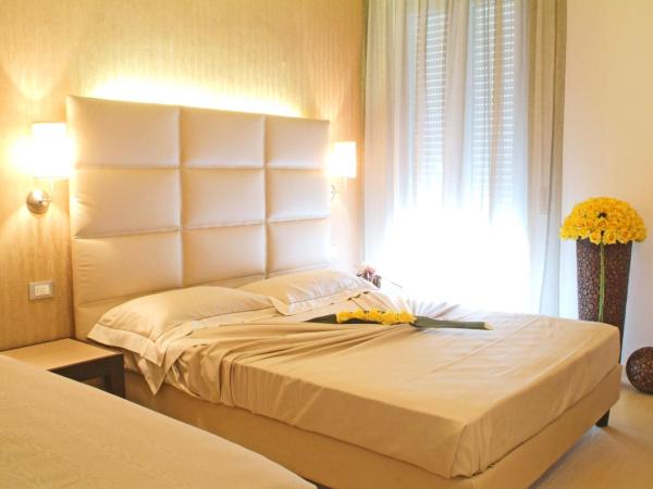 Hotel Villa Paola : photo 2 de la chambre chambre triple deluxe - vue sur mer