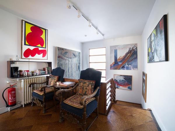 Eric the Red Guesthouse : photo 3 de la chambre chambre double ou lits jumeaux avec salle de bains commune