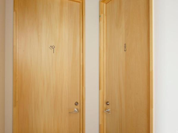 The Share Hotels Lyuro Tokyo Kiyosumi : photo 1 de la chambre lit superposé dans dortoir mixte