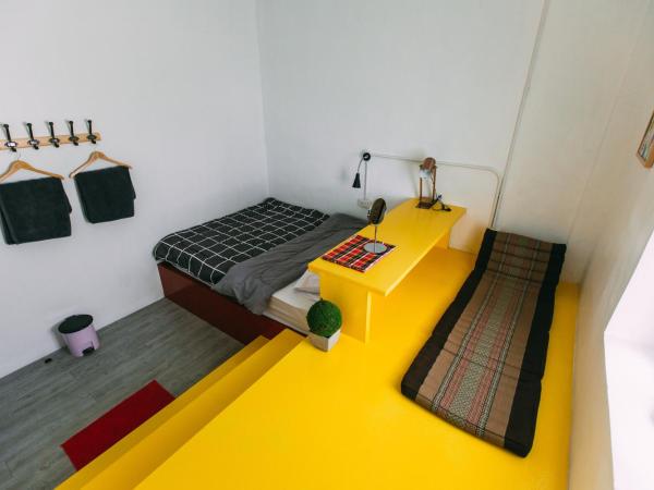 Aekkeko hostel : photo 7 de la chambre deluxe room with shared bathroom