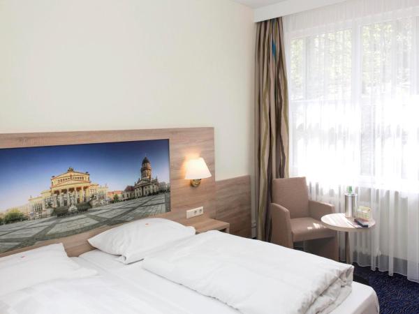 Seehotel Grunewald : photo 8 de la chambre chambre double - vue sur forêt