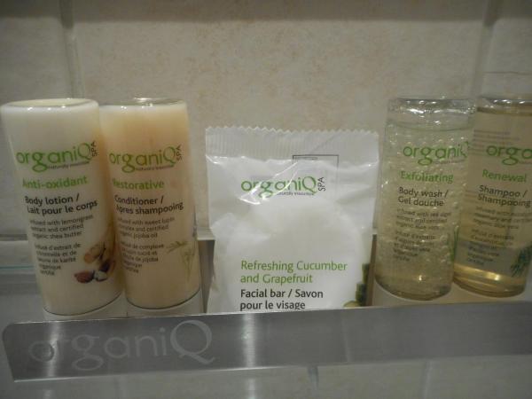 Hotel St-Denis : photo 1 de la chambre chambre lit king-size