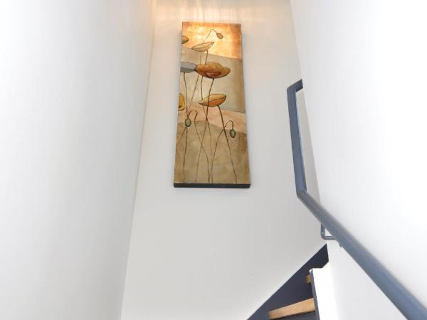 Yonge Suites Furnished Apartments : photo 2 de la chambre chambre attribuée à l'arrivée