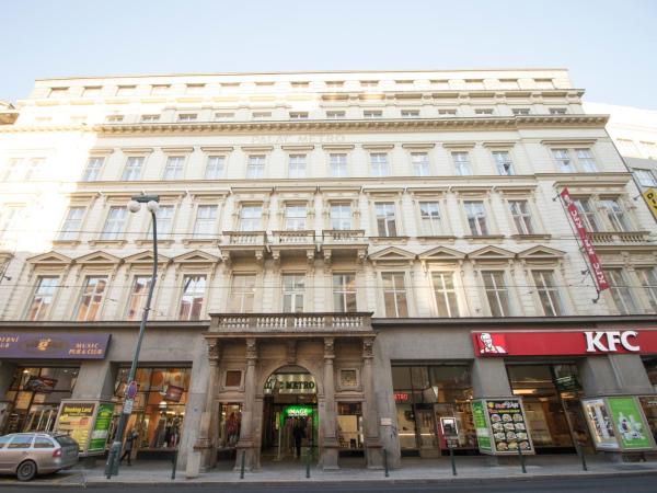 Narodni Stay : photo 1 de la chambre chambre triple - sans fenêtre