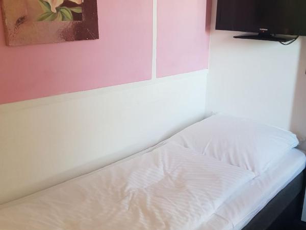 Hotel Wandsbek Hamburg : photo 6 de la chambre standard twin room (seperate beds)