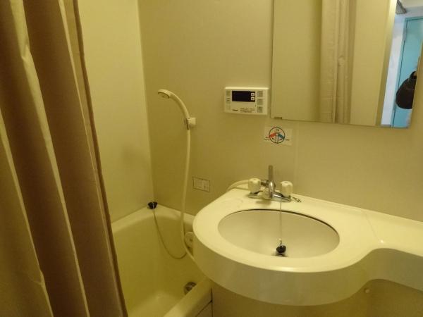 T and K Hostel Kobe Sannomiya East : photo 3 de la chambre chambre supérieure de style japonais avec salle de bains privative