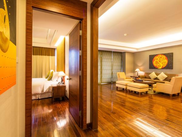 Column Bangkok Hotel : photo 2 de la chambre hébergement 2 chambres exécutif