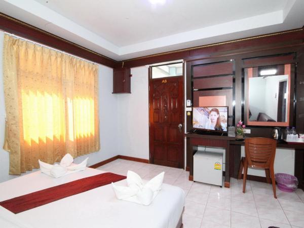 Lanta Paradise Beach Resort : photo 9 de la chambre bungalow standard