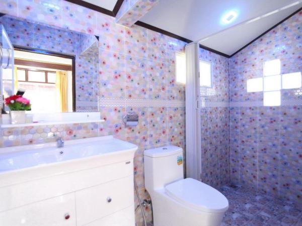 Lanta Paradise Beach Resort : photo 8 de la chambre bungalow standard