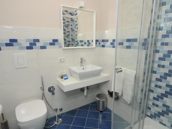 La Casa di Giorgio B&B : photo 2 de la chambre chambre double avec balcon - vue sur mer