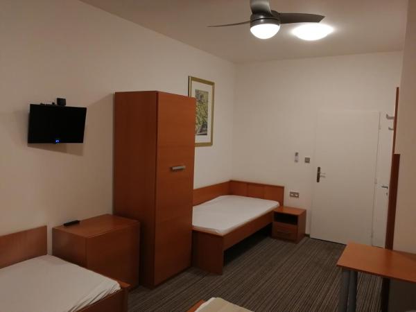 Pension Akat : photo 4 de la chambre chambre quadruple